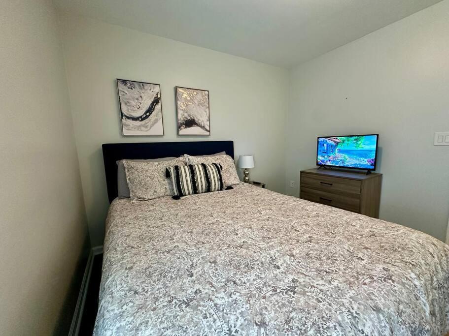 Cozy And Luxury Home Ρόλι Εξωτερικό φωτογραφία